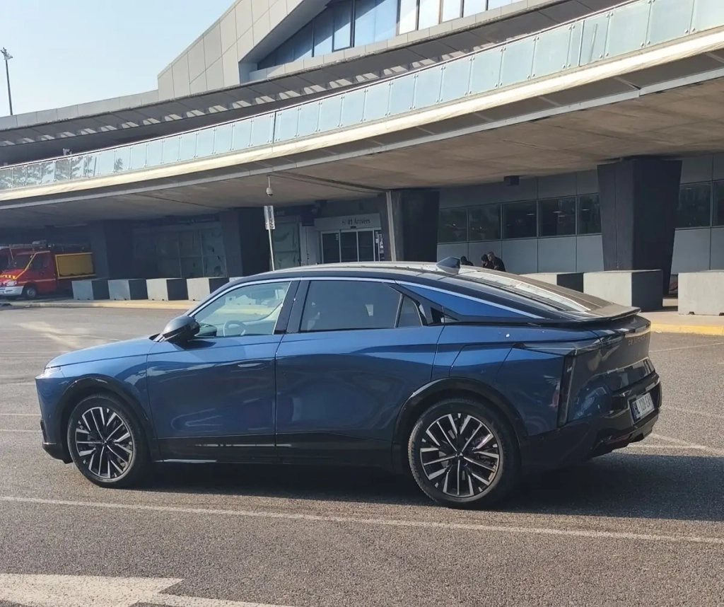 Une nouvelle DS 8 pour vos trajets VTC autour de Montastruc-la-Conseillère